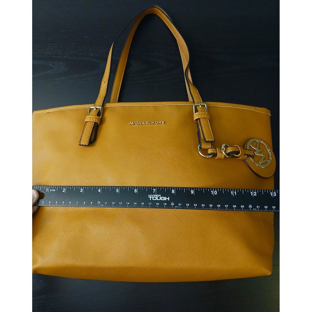Michael Kors Jet Set Travel Tote Tan Saffiano Leather Gold Hardware - Picture 9 of 16